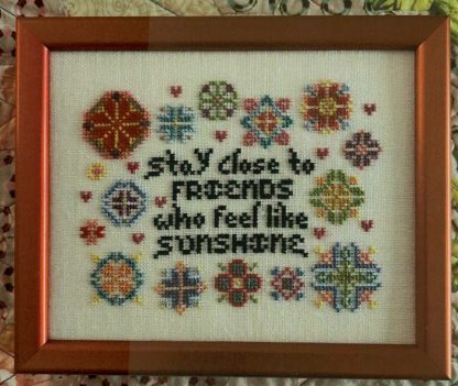 RMSM077 Stay Close Cross stitch pattern from Rosewood Manor